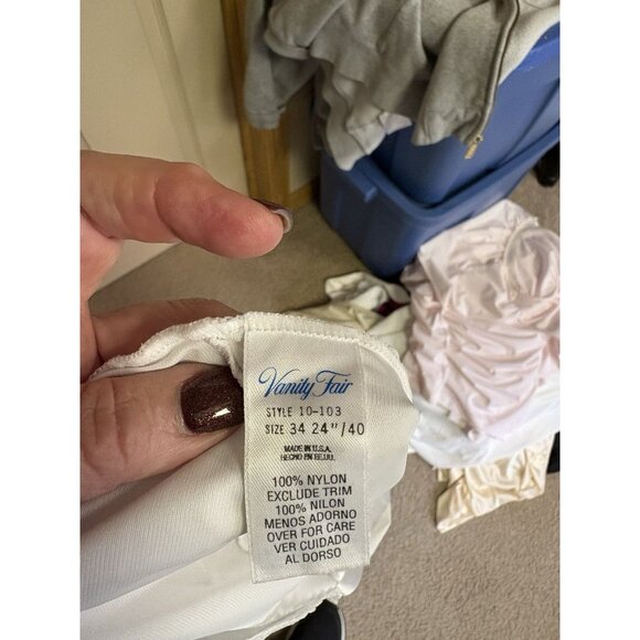 Vintage Vanity Fair Full Slip Off White Nylon Lace Made in USA Size 34 - Picture 7 of 7